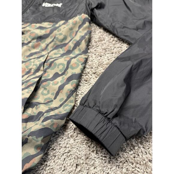 Volcom Windbreaker Jacket Medium Black/Camo x Cheetah Water-Resistant Hood 600MM - Picture 6 of 13